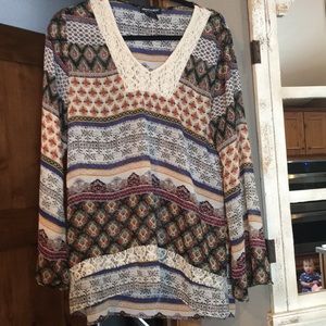 Multicolor Top With Lace Accent